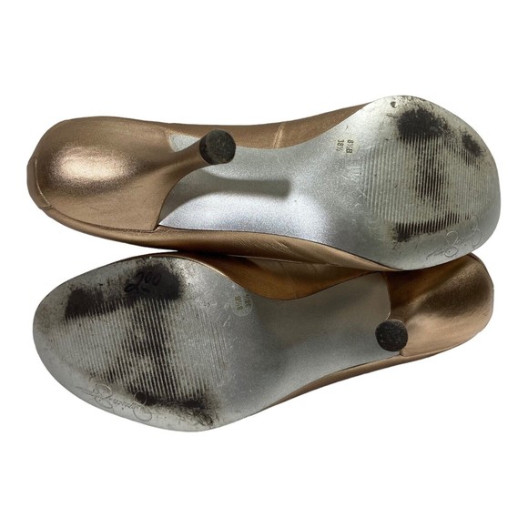 Jessica Simpson Heels Pumps Gold Leather Laser Cut Womens 8.5B Made in Brazil - Picture 9 of 10